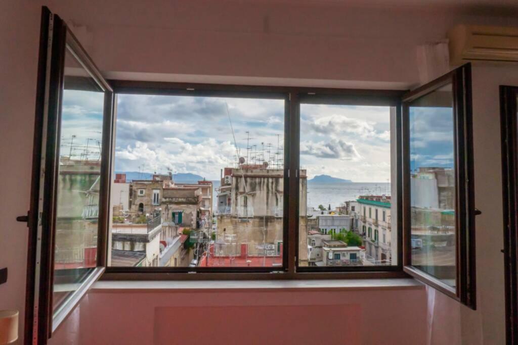 Apartamento La Finestra Sul Golfo Nápoles Exterior foto